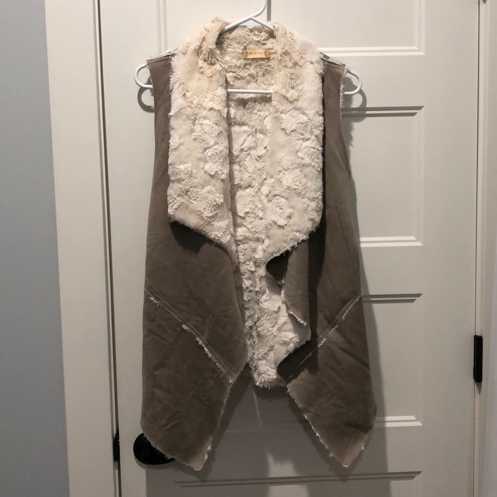 Faux Fur/Suede Vest - Picture 2 of 3